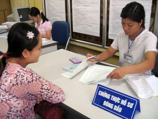 Quy trình thực hiện dịch vụ cong chứng tại văn phòng công chwunsg tại quận Hoàn Kiếm