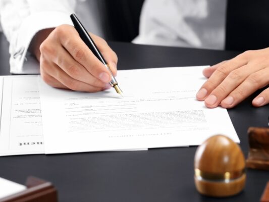 Ký hợp đồng nhiều ngày