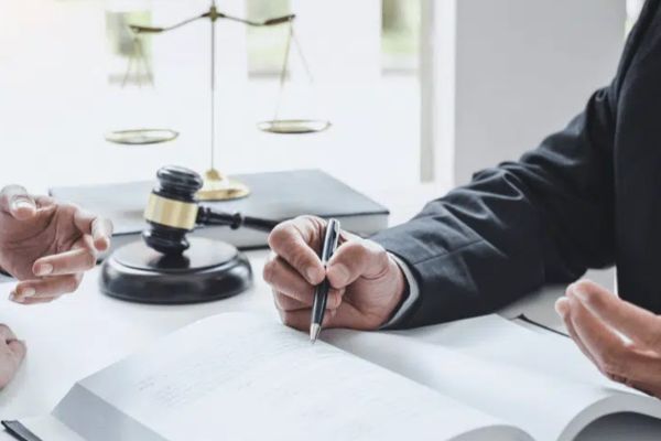 Không phản ánh diễn biến ký